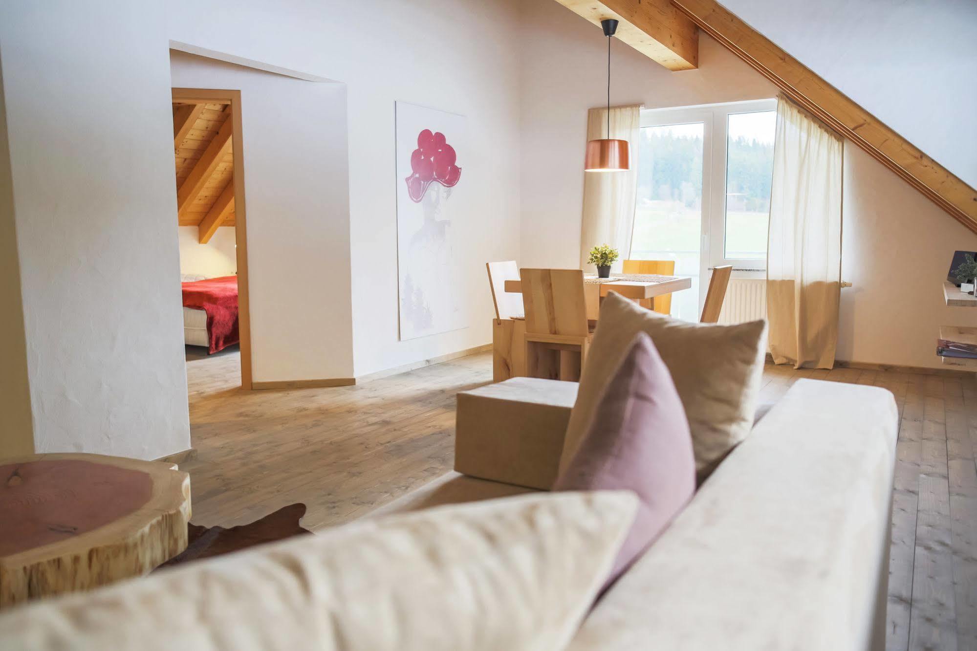 Kuckucksnest Schwaerzenbach Apartamento Titisee-Neustadt Exterior foto